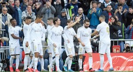 西甲焦点战：皇家马德里VS赫罗纳，控球与反击对决前瞻